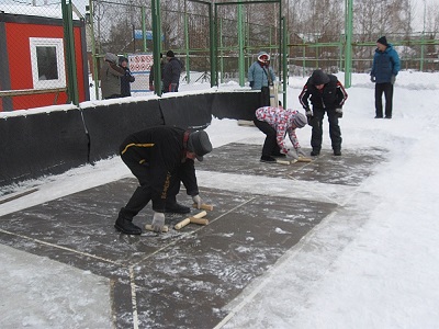 Соревнования по городошному спорту организовали в январские морозы 