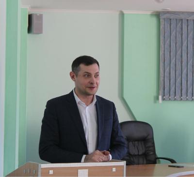 Подрастающему поколению Кировского района рассказали о работе депутатов 