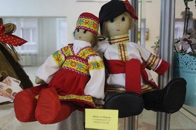 Выставка декоративно-прикладного творчества «Руками женщины», посвященная 30-летию Союза женщин Новосибирской области