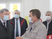 Анатолий Локоть с рабочим визитом посетил социальную ярмарку в Кировском районе 