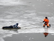 Спасатели проверяют водные объекты и напоминают о недопустимости выхода на лед