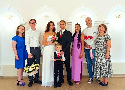 «Танго длиною в десять лет:  Александр и Анна отметили "Розовую" свадьбу» 