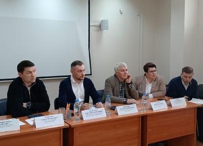 20 марта в Ресурсном центре общественных объединений Кировского района (ул. Петухова, 95/1) состоялся «Информационный день мэрии» с жителями ж/к «Матрёшкин двор»